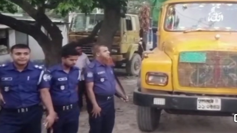 চাঁপাইনবাবগঞ্জে ট্রাকের চাকায় পিষ্ট হয়ে প্রতিবন্ধি কিশোর নিহত